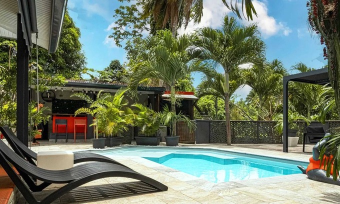 Le Lamentin Villa | Homerez - Villa in Lamentin with pool.