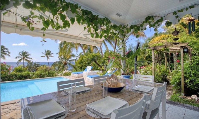 Saint-Pierre Villa | Homerez - Villa in Saint-Pierre