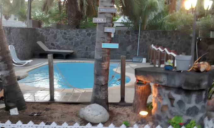 La Gaulette Villa | Homerez - Villa with sea view in Coteau Raffin