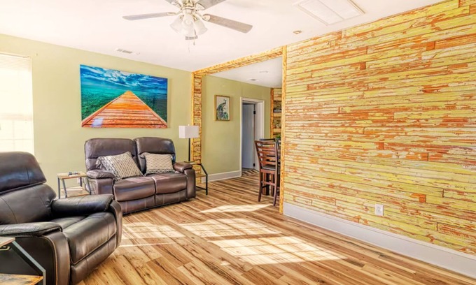 Columbia House | Homerun! quiet, near Riverwalk, USC & Ft. Jackson