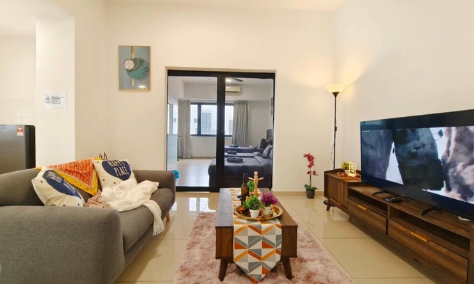The Strand Apartment | Homestay 301 Kota Damansara 2301 Alpha IVF Alpha Fertility Centre Encorp Strand PJ Sunway Giza Mall by Warm Home