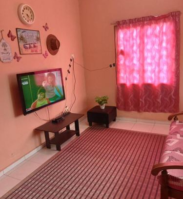 Tanjung Kling House | HOMESTAY CAHAYA PUTERI