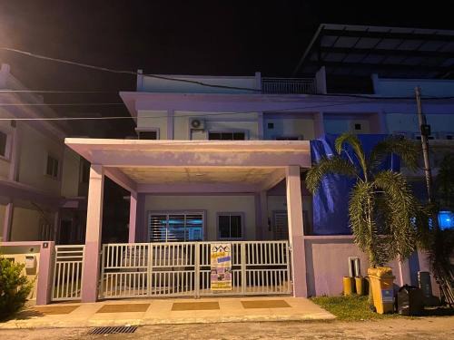 Sabak House | Homestay De' Afraa Sungai Besar IslamFriendly