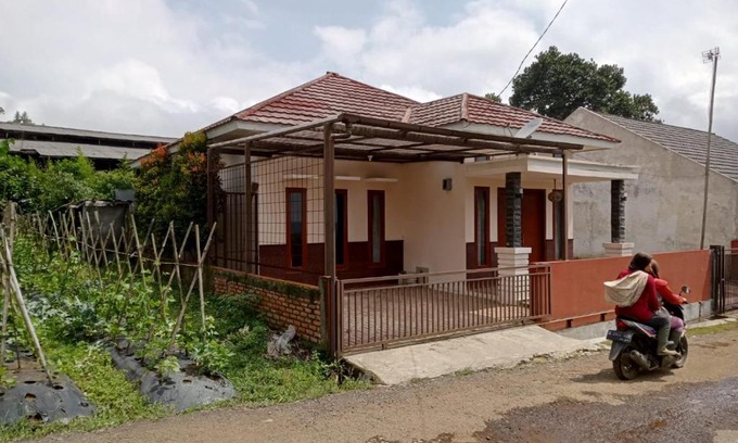 Cikole House | Homestay Defaza