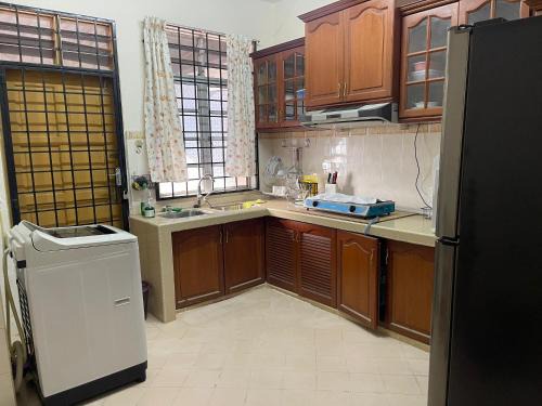 Batu Buruk House | Homestay Hanan