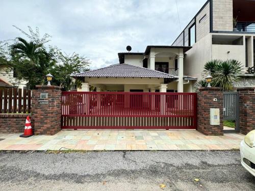 Kampung Alor Akar House | Homestay in Kuantan