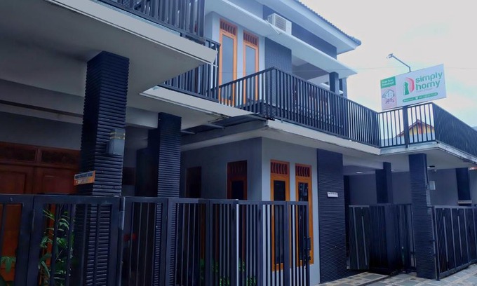 Condongcatur House | Homestay Jogja Gejayan Dekat Pakuwon Mall by Simply Homy