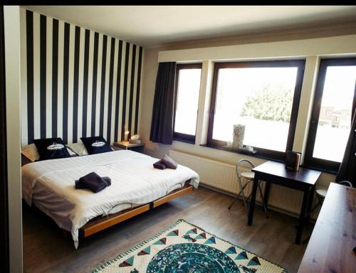 Mopertingen House | Homestay La Montagne des Coeurs