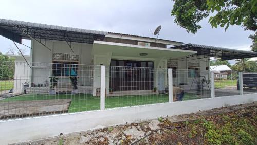 Kuala Kangsar House | Homestay Laman Dahlia