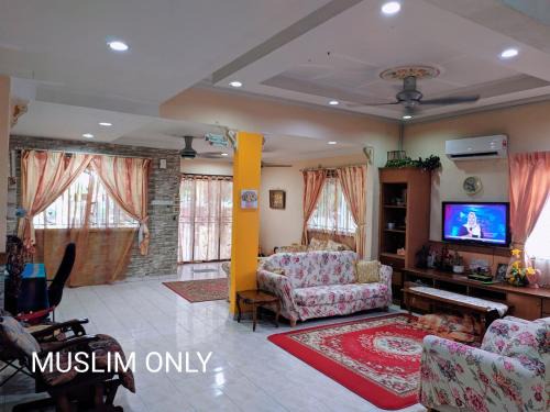 Durian Tunggal House | Homestay Mamasya Melaka