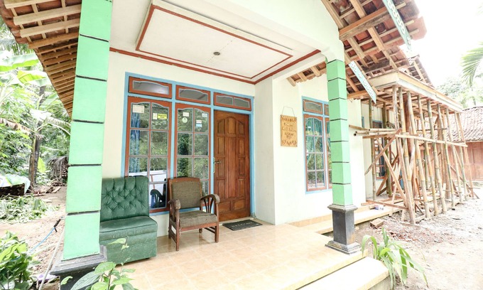Kokap Hotel | Homestay Mbah Parni