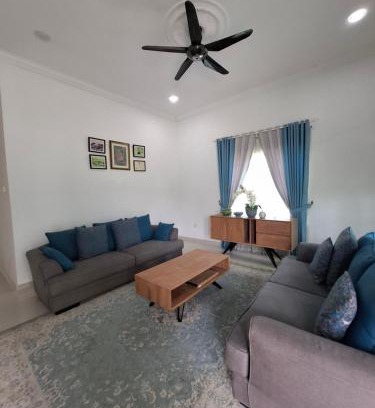 Alor Gajah House | Homestay Neni Alor Gajah