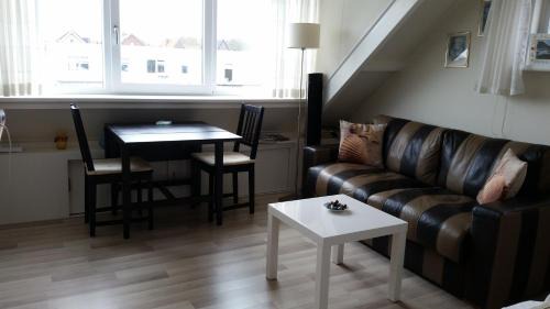Den Burg House | Homestay Texel