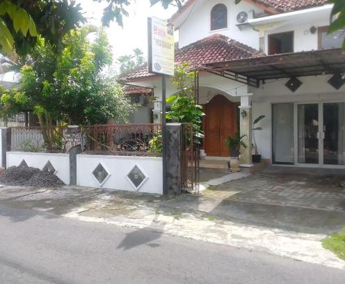 Sewon House | Homestay Villa Peksi Kencono Yogyakarta
