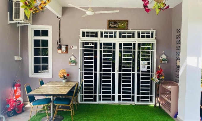 Alor Gajah House | Homestay Zalida D Musleem