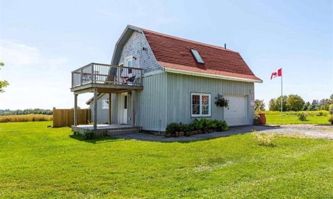 Stratford Apartment | Homestead 1810 - newly renovated barn loft apartment minutes from Charlottetown