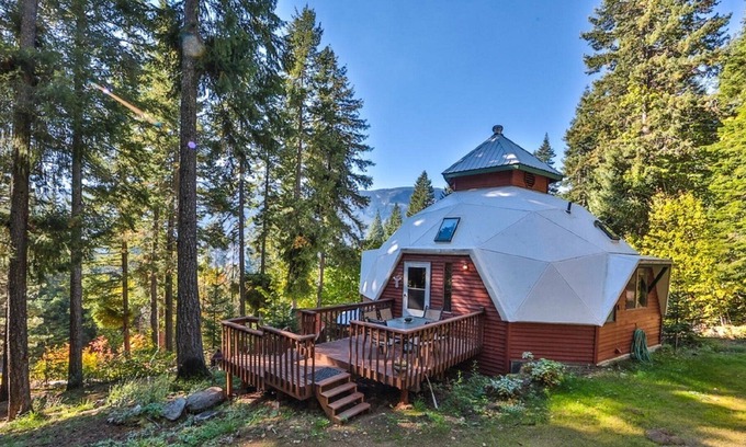 Leavenworth House | Homestead of Domestead on the shores of Wenatchee
