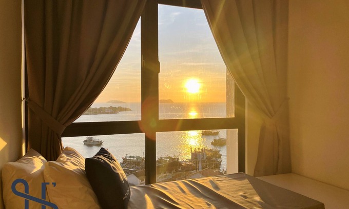 Downtown Kota Kinabalu Condo | Homesuite' Home at The Shore KK