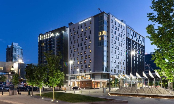 East Village Hotel | Homewood Suites by Hilton Calgary Downtown