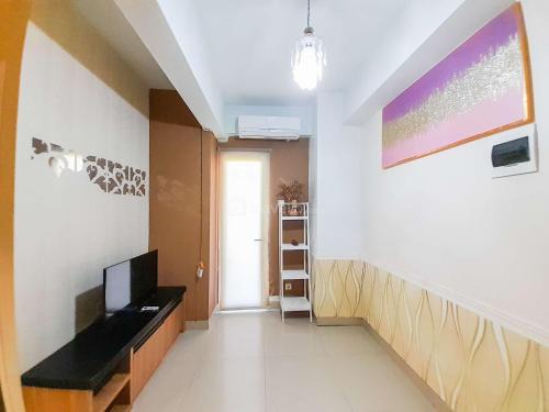 Catur Tunggal Apartment | Homey and Warm 1BR at Student Castle Yogyakarta Apartment By Travelio