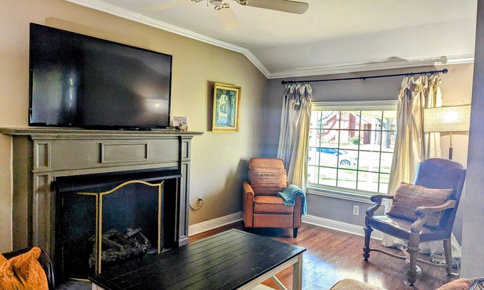 Wichita Falls House | Homey Escape Minutes From Anything You Could Need! Free WIFI!