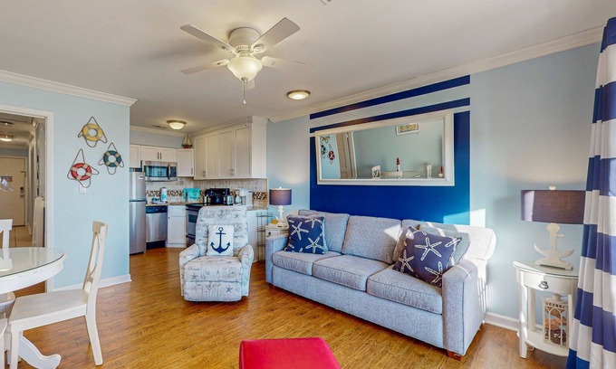 North Forest Beach Condo | Homey Waterfront Villa with Ocean Views, Balcony, & Pool - Walk to Beach