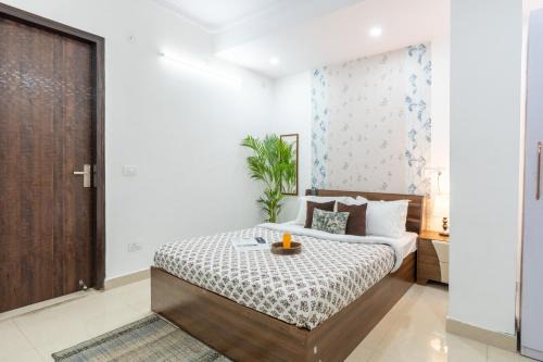 Delhi Apartment | Homlee-Vintage 2BHK-NDLS-Lift-Bharat Mandapam