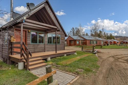 Clark Ski Chalet | Honey Bear