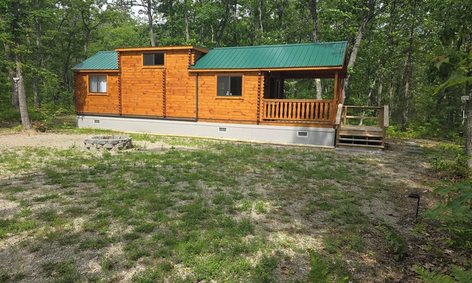 Rogers City Cabin | Honey Bee Farms Secluded Cabin Near Lake Huron