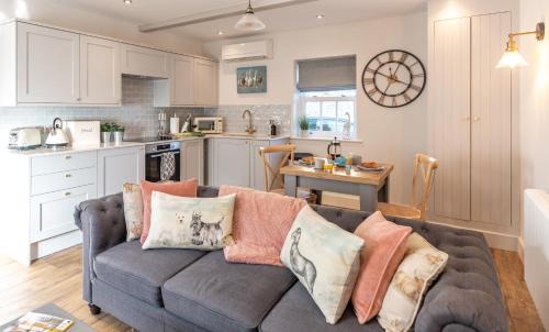 Chipping Campden House | Honey Pot, Chipping Campden, parking, garden, late check-out