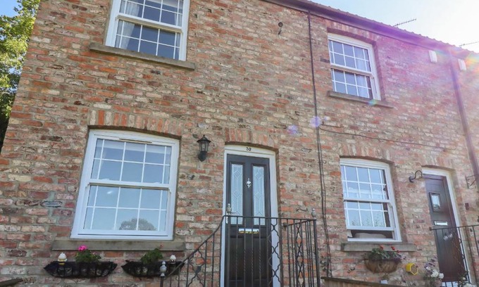 Ripon House | Honeybee Cottage