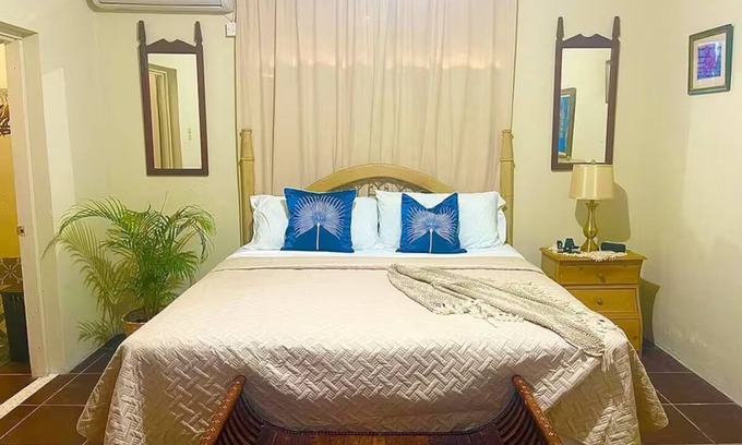 Ocho Rios Apartment | Honeybella - Secluded retreat for two in White River, Ocho Rios