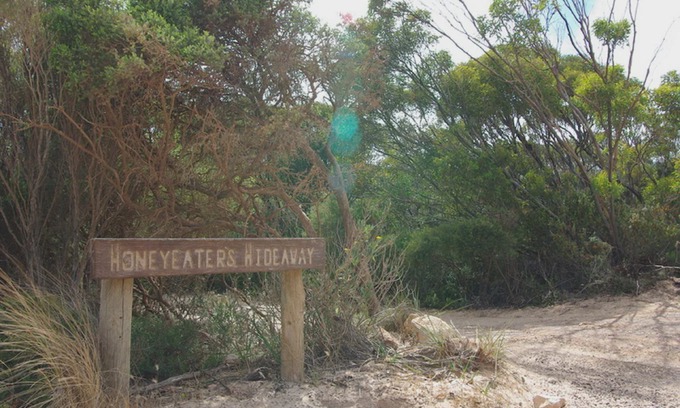 Newland Cottage | Honeyeaters Hideaway - Vivonne Bay