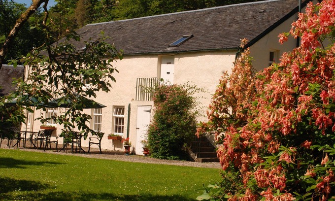 Taynuilt Apartment | Honeysuckle Cottage, perfect rural retreat, lots of activities from house