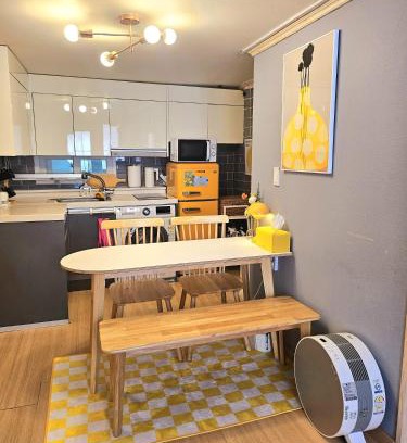 Yeonnam-dong House | Hongdae -홍대 Yellow Stay Guest House 3rooms