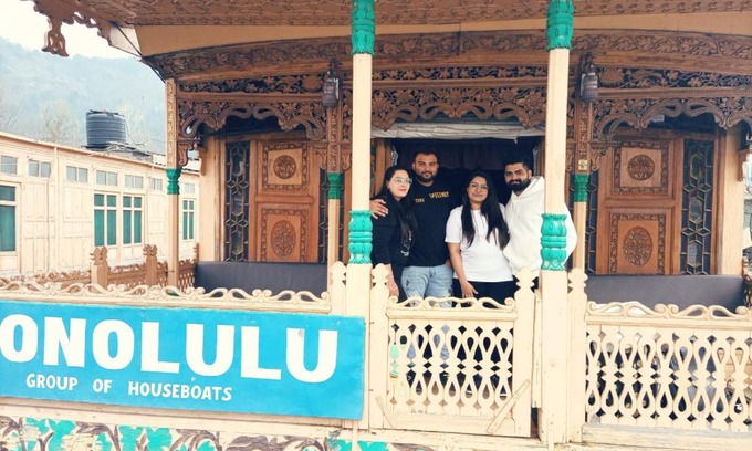 Dal Lake Boat Rental | Honolulu Group Of Houseboats
