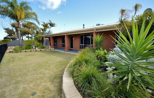 Kalbarri House | Hook, Wine and Sinker