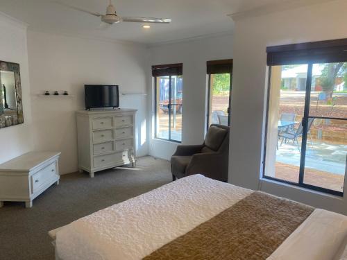 Dunsborough House | Hook Wine & Sinker