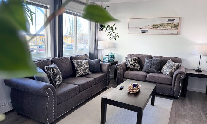 Kenai Apartment | Hooked on the mouth of the Kenai! two bedroom unit with King size bed. Sleeps 6