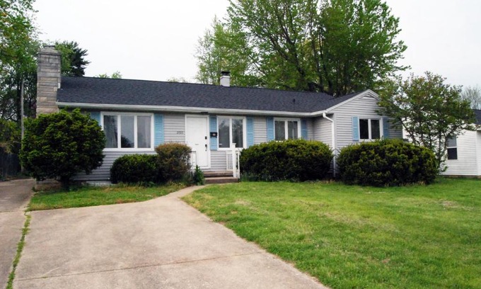 Bloomington House | Hoosier Inn- Indiana University