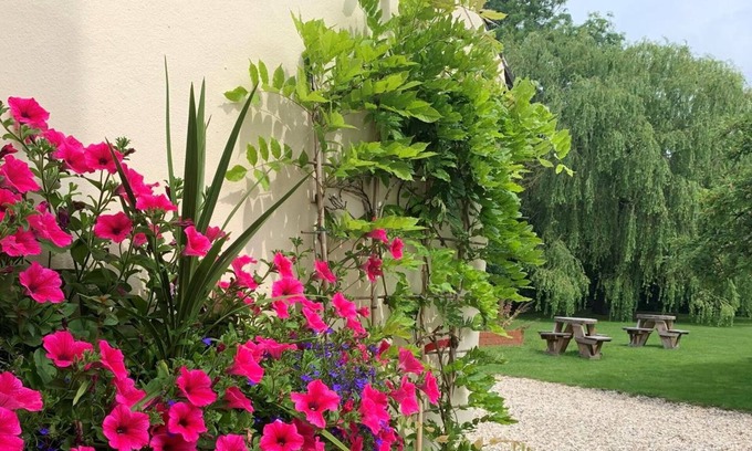 Cheltenham House | Hope Orchard En-Suite Rooms