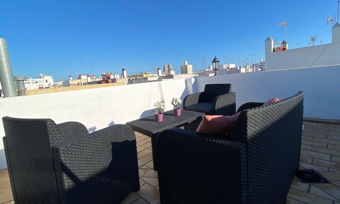 Old Town Apartment | Hope's penthouse-apartment, in the heart of the city center