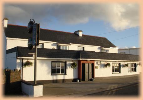 Ballyduff House | Hopper Inn Bar & Guest Accommodation