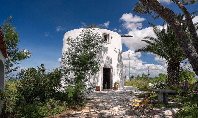 Mafra Ski Chalet | Hopstays - Ericeira Windmill