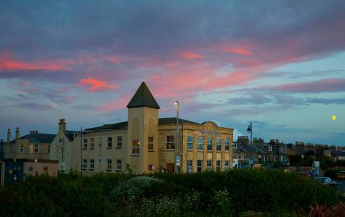 Ayr Hotel | Horizon Hotel