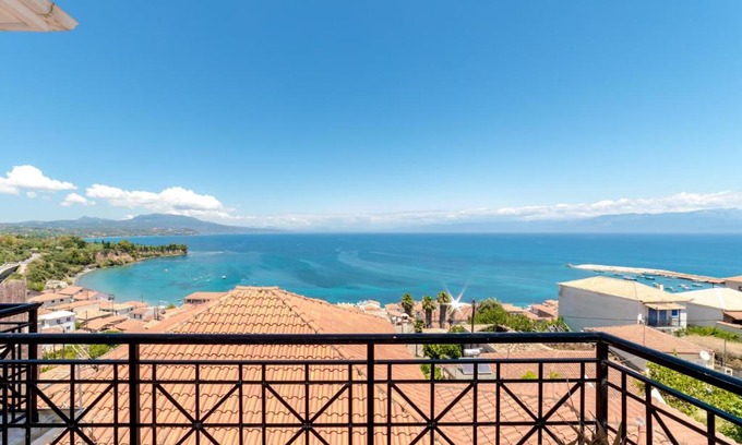 Koroni Apartment | Horizon House