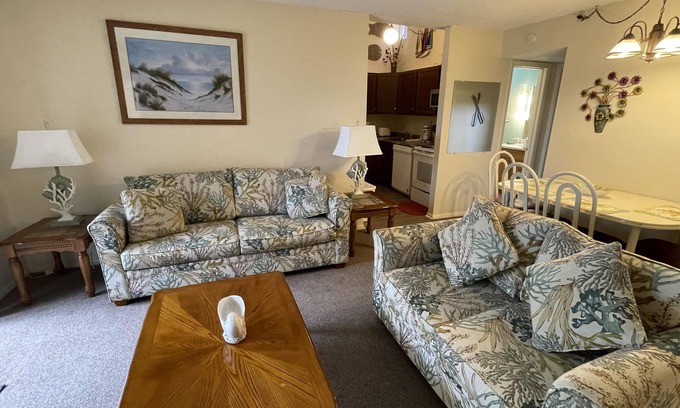 West Panama City Beach Condo | Horizon South 12C4: 1 BR/1 BA condo in Panama City Beach, Sleeps 6
