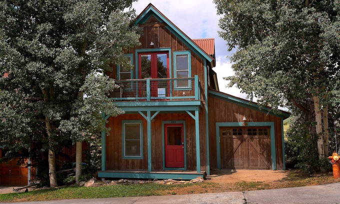 Crested Butte House | Horseshoe House, Close to shuttle, Pitchfork.