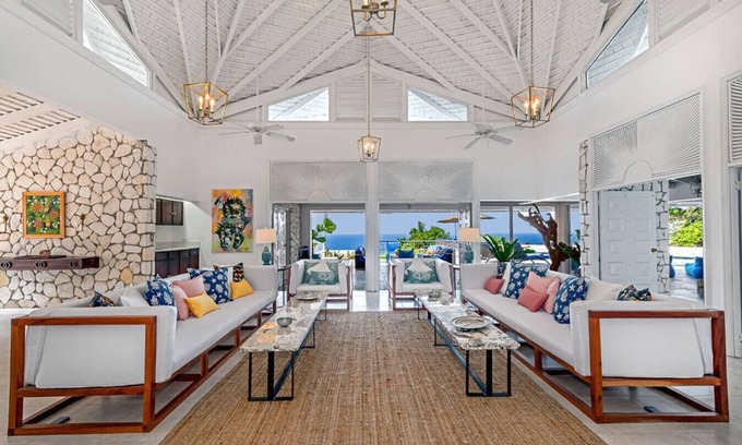 Montego Bay Villa | Hospitality Expert EDEN: View, Pool, Beach & Chef