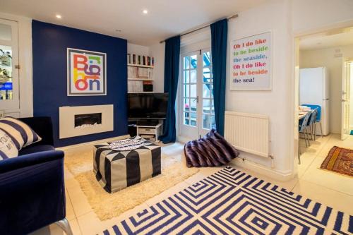 Montpelier Apartment | Host & Stay - Montpelier Colours